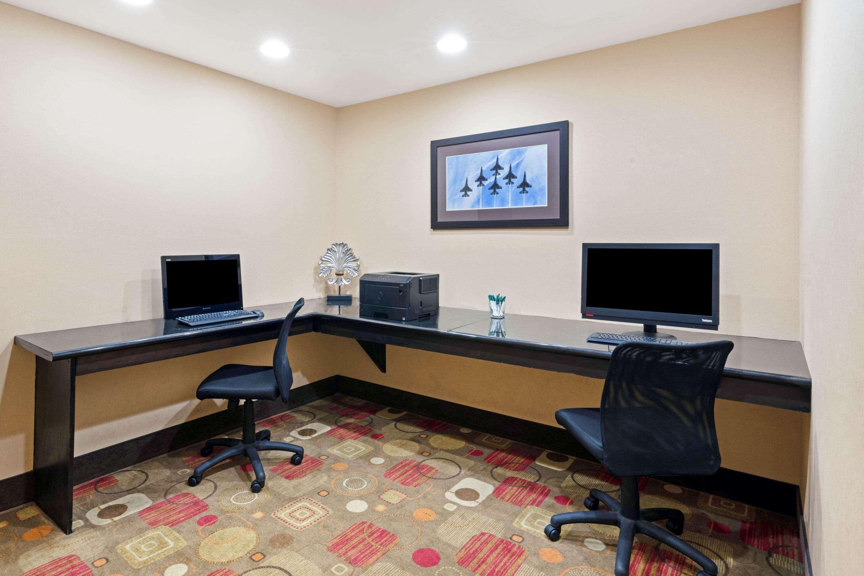 La Quinta By Wyndham Stillwater -University Area Exterior photo