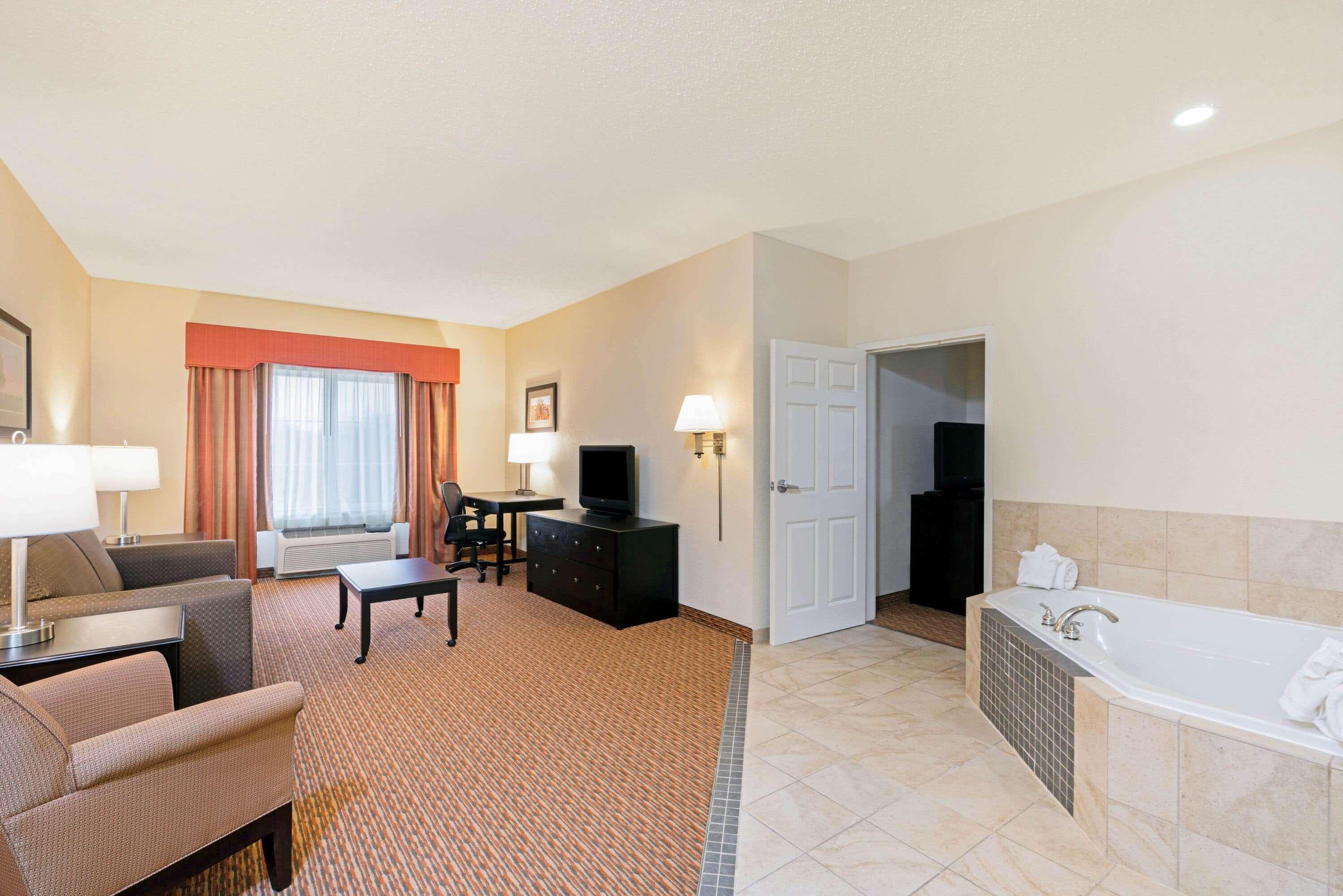 La Quinta By Wyndham Stillwater -University Area Exterior photo